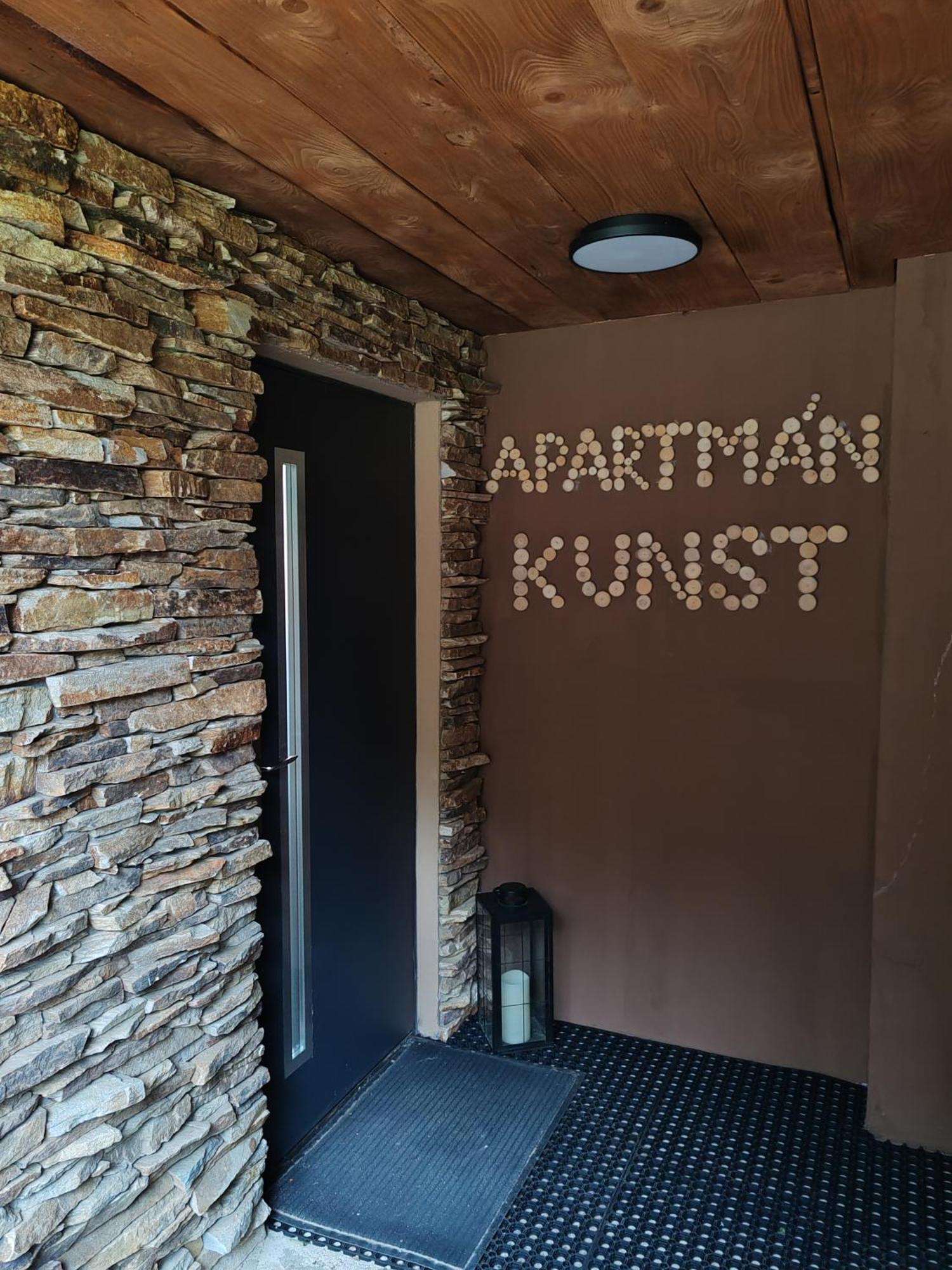 Apartman Kunst โกเชนอฟ ภายนอก รูปภาพ